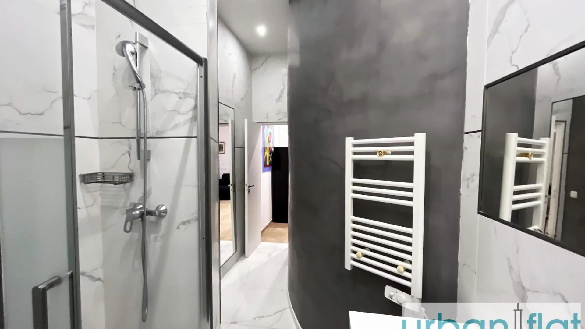 Apartment Urban Flat 72 - Pretty 3 Bedroom Flat - Triangle D Or Paris