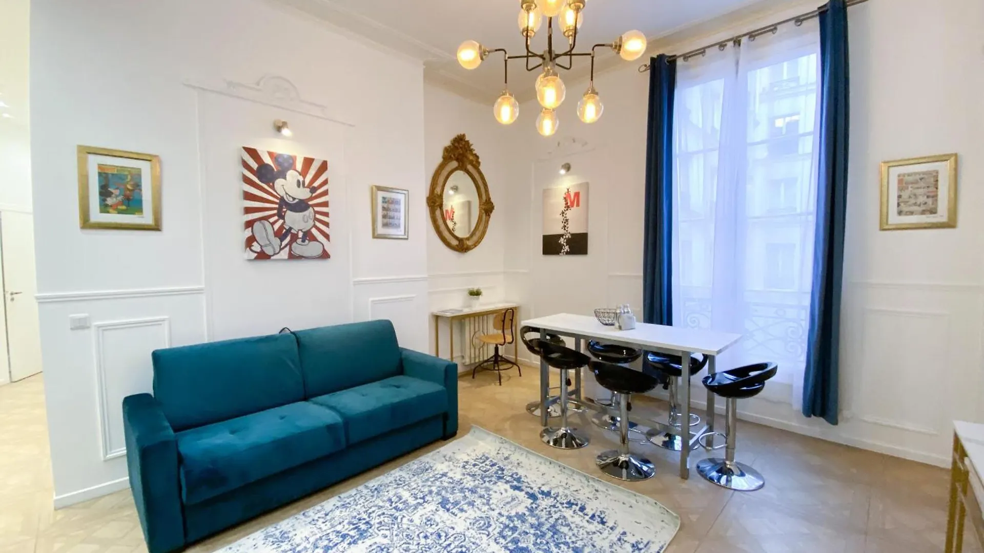Urban Flat 72 - Pretty 3 Bedroom Flat - Triangle D Or Apartment *